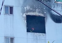 Cháy nhà 4 tầng ở quận Tân Bình TP.HCM, nhiều người tháo chạy